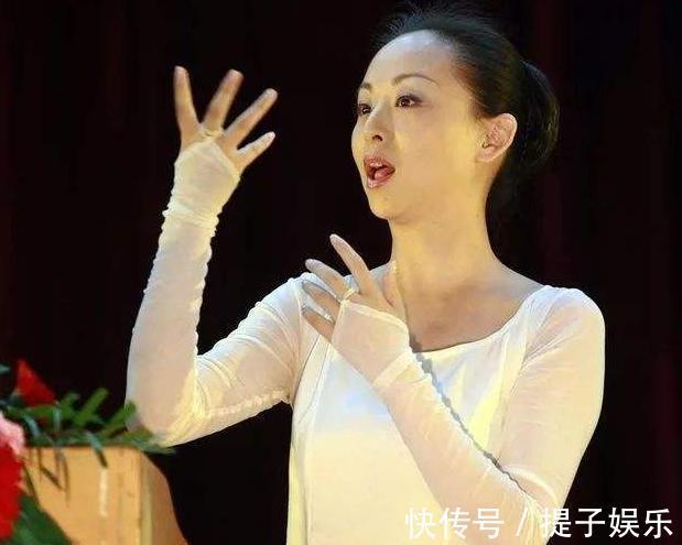 千手观音|因春晚的《千手观音》成名，富商追她八年却嫁穷学生，现在怎么样