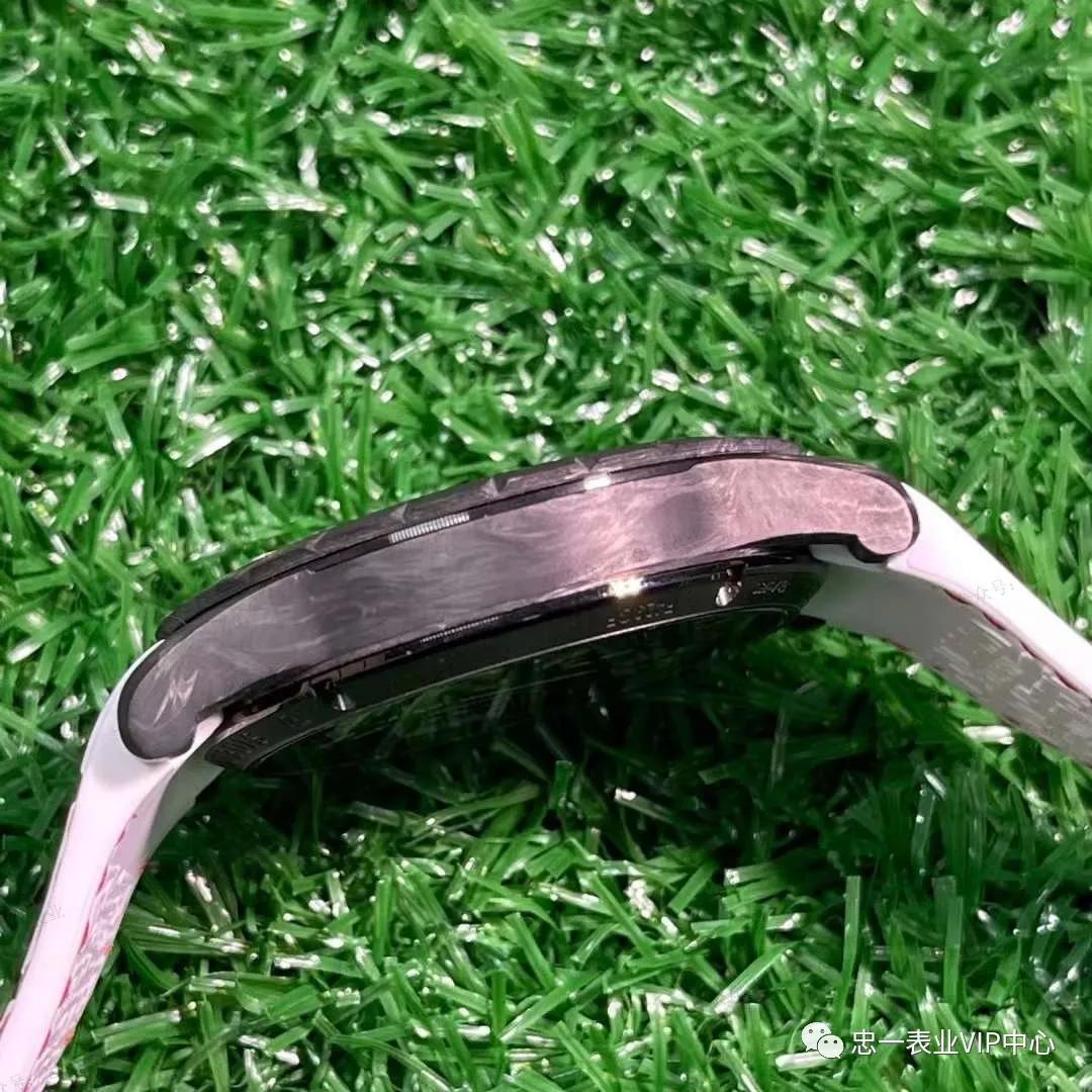 颜值最高佩戴最舒适的真陀飞轮机芯,RD王者系列碳纤维陀飞轮腕表