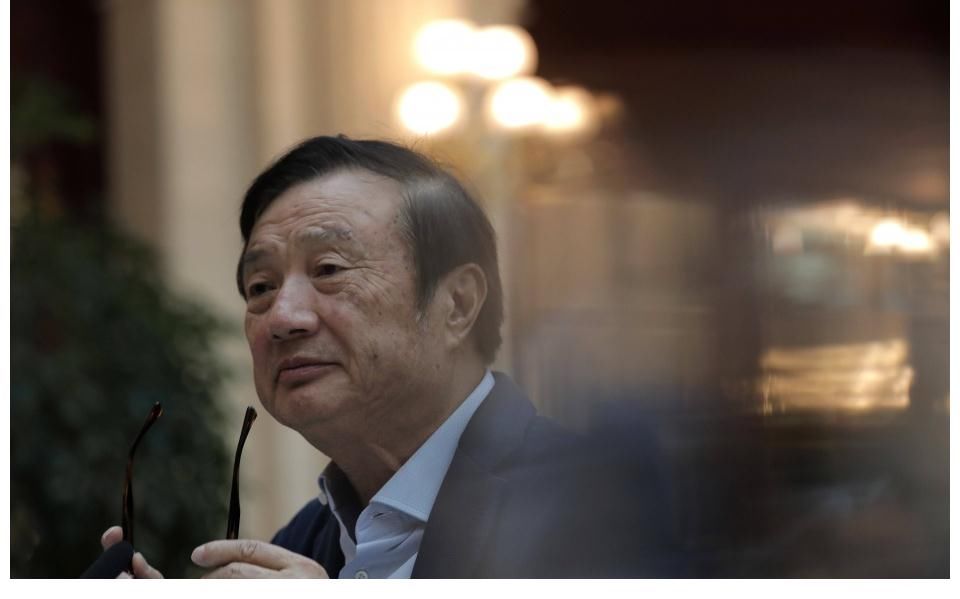 安娜|任正非花8000万买下这首歌，为什么选择张靓颖来唱？！