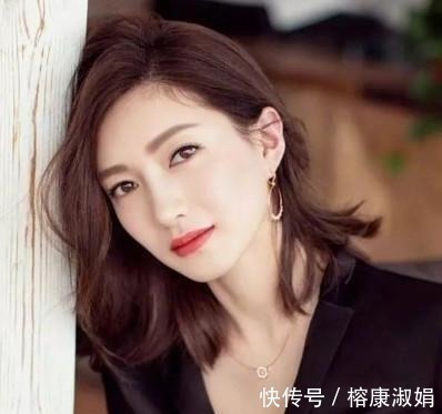黑长直发型 女人过了50就放弃“黑长直”吧!换上这5种发型,阿姨变回姐姐