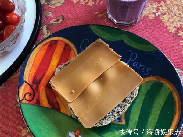 这才是真正的黑面包,超多的杂粮坚果,无黄油不揉膜,又香又顶饿