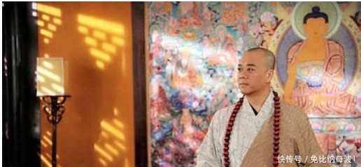 朱元璋进庙烧香,问方丈皇帝要跪拜吗方丈回答10字保住命!