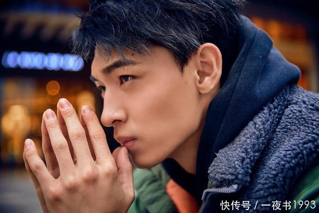 b《心动的信号4》嘉宾大换血,baby下场抢资源?还是杨超越放弃?