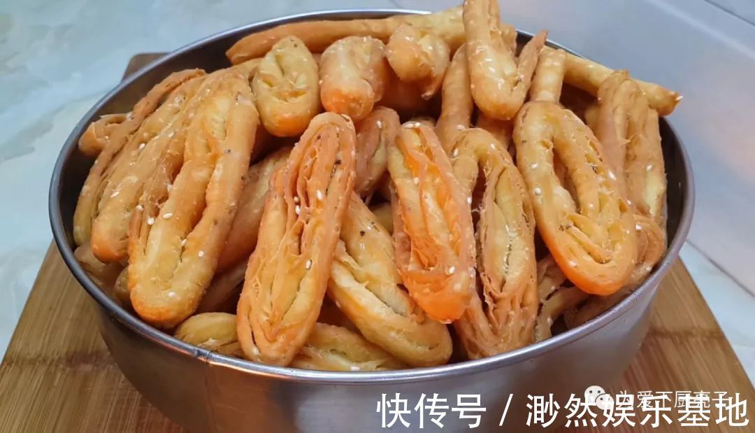 以后面粉就这么做，加2个鸡蛋，不烙饼不蒸馍，香甜酥脆上桌秒光