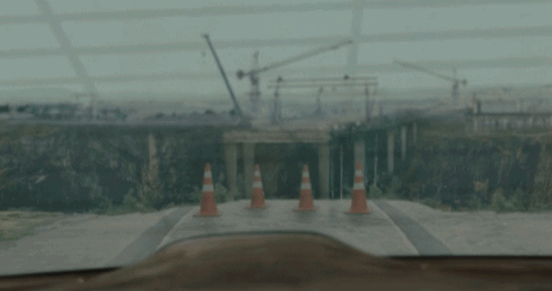 边抽烟边加油、豆瓣掉到仅剩3分，陈小春新片怎么又刷低下限了？