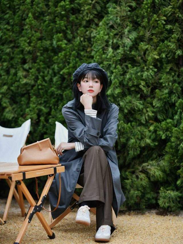 小姐姐|入秋外套不知如何选,一件风衣就够了,大气又时尚,还能提升气质