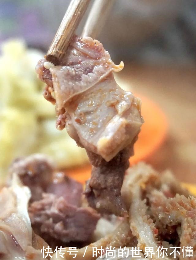 24年街边小店,一碗面70元,还没到饭点就座无虚席……!