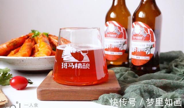 南瓜|46岁阿姨一人食午餐，焖一锅饭菜都有了，网友家里没矿，吃不起