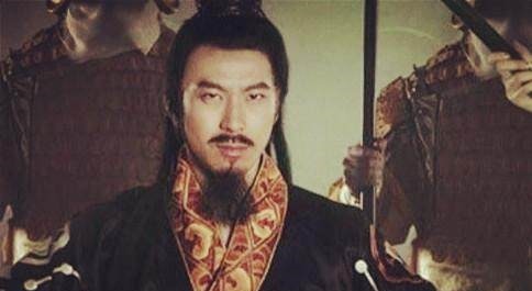 三国|汉末时因为好色而死的两个人，他若不死便不会有三国乱世