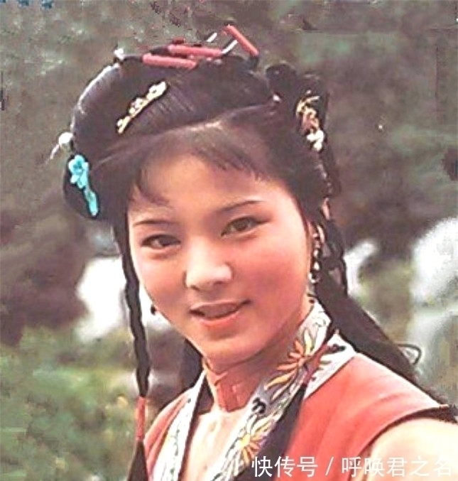 八人#红楼梦:袭人主动地向宝玉索要名分,不料却碰了一鼻子灰