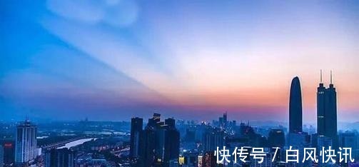新房|房子是选“市中心的老房”还是选“郊区的新房”!