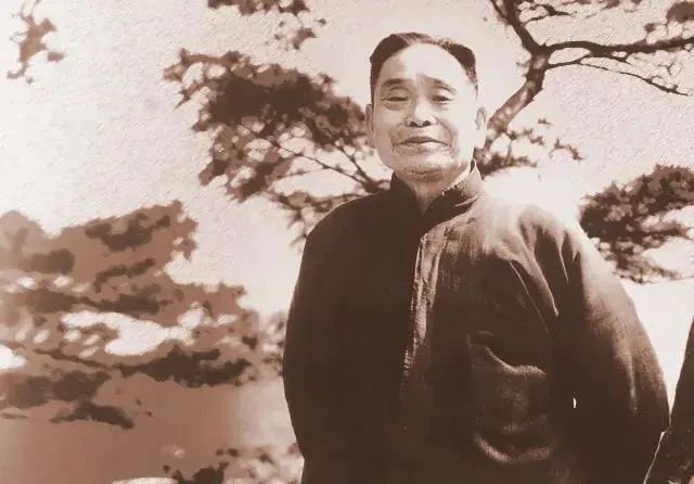 他笔下的颜楷浑厚大气,笔笔惊艳,不愧为中国最后一位颜楷大家