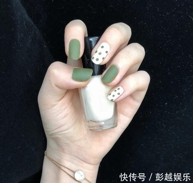 超适合春天的五款美甲,原谅色最受欢迎,看过的都纷纷被种草