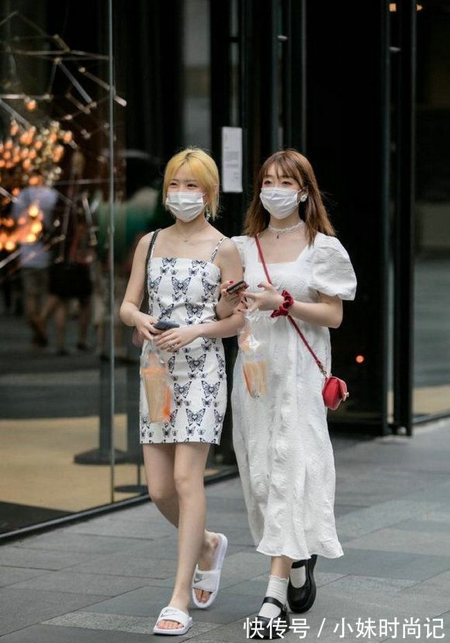 身姿 街拍美女:粉色尖头细跟鞋,显得身姿曼妙、走姿优雅、气质迷人