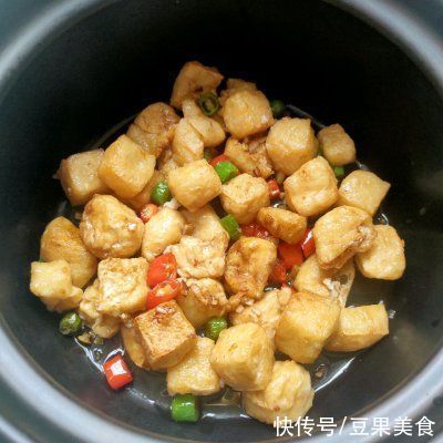 冬天最适合做这一锅菜,热气腾腾的好吃下饭