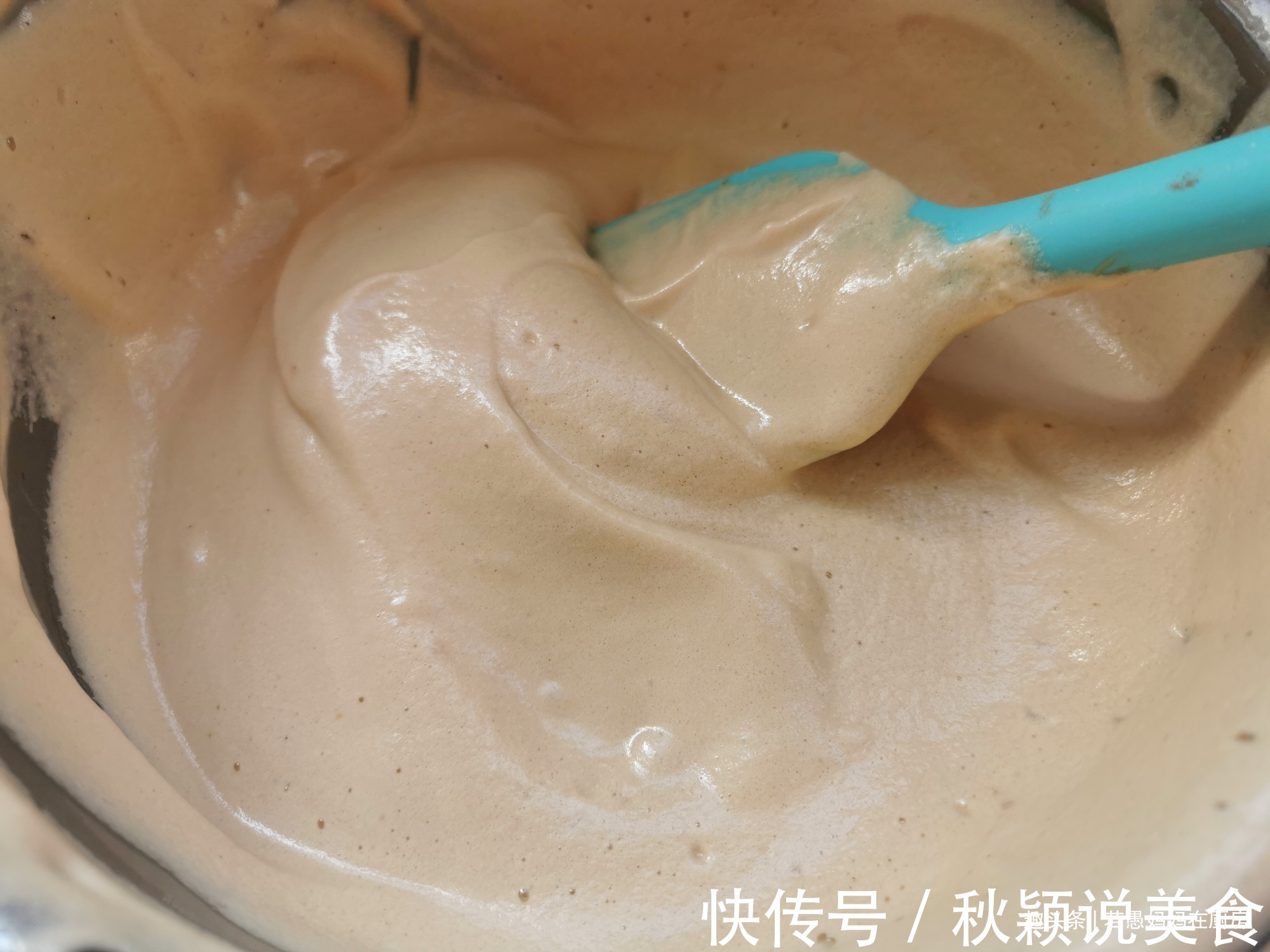 做蛋糕,我用热油烫面,次次都成功,不塌腰不开裂,分享详细步骤