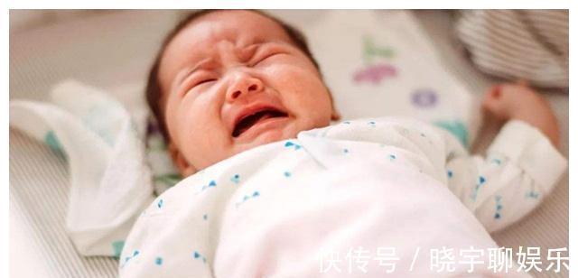 枕头|对不满半岁的孩子,宝妈别着急做3件事,不然没啥好处还会害了娃