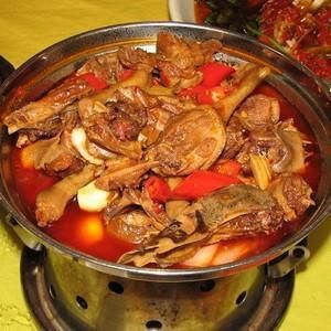  岳阳旅游，这11道本土特色美食不容错过，让你品味湖南风味