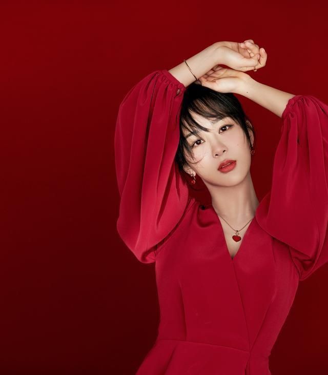 原班人马 欢瑞骚操作坑艺人究竟是为防爆成毅,还是要为杨紫铺路