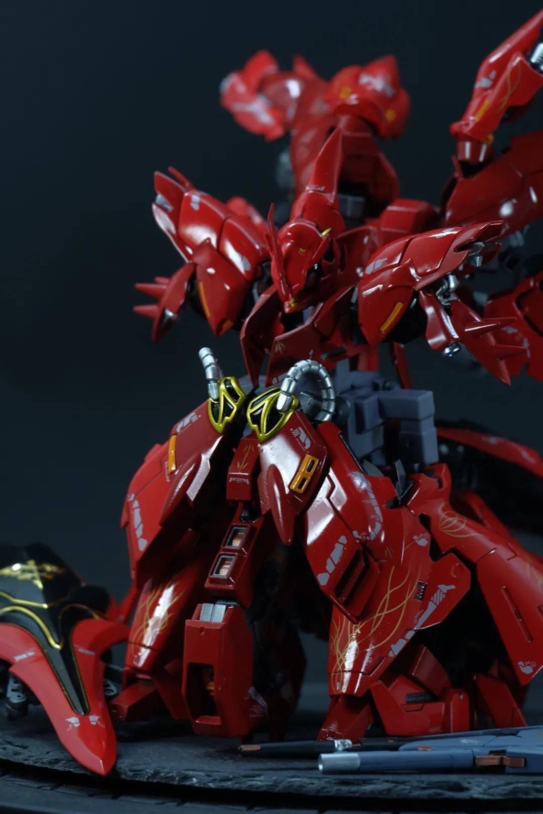 创形者|这组合有意思!亚尔斯核心高达+仿夜莺装甲