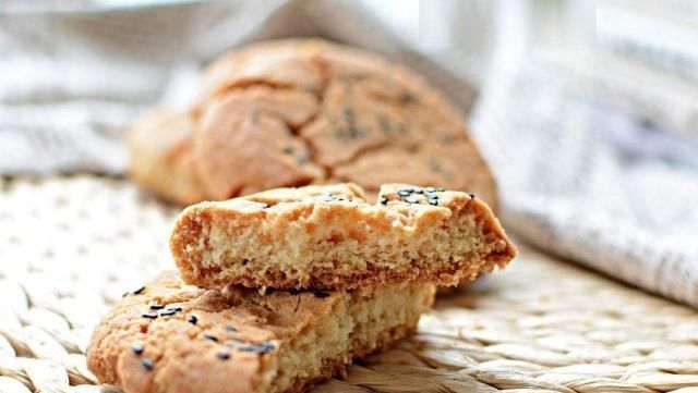 自己做桃酥时，掌握三个诀窍，桃酥香味扑鼻，酥脆可口