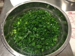 葱油饼|用这个方法做的葱油饼太香了,一口气吃3张,外酥内软,葱香扑鼻