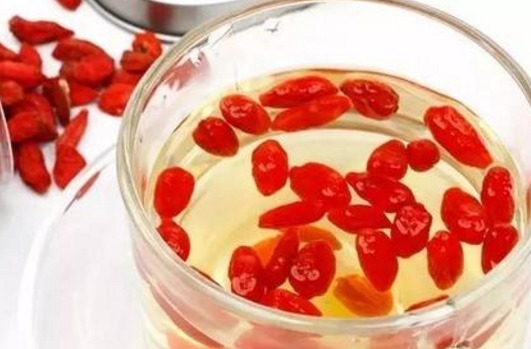 羊腰|枸杞配“它”胜羊腰,男性每日喝一些,妻子寸步离不开你