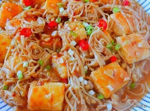 金针菇豆腐锅|豆腐跟它一起煮,清热润燥营养开胃,夏天来一碗比肉好吃