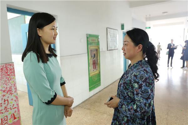 笔画|小同学因名字笔画少火了,连名带姓共2笔,老师:还好有弯钩