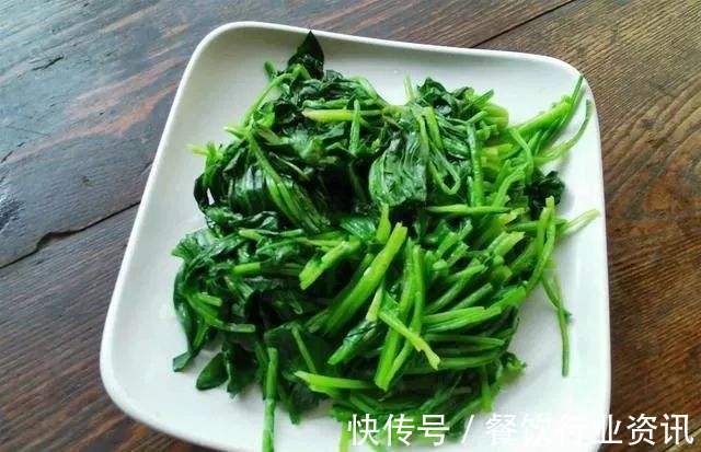 一日三餐|菜做对这一步,一点也不涩口,又鲜又嫩,真的太好吃了