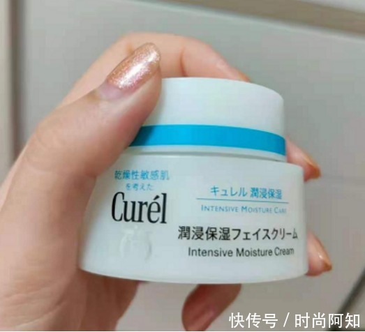 护肤品|月收入3500的女生也敢用大牌护肤品?看看她们都是怎么护肤的