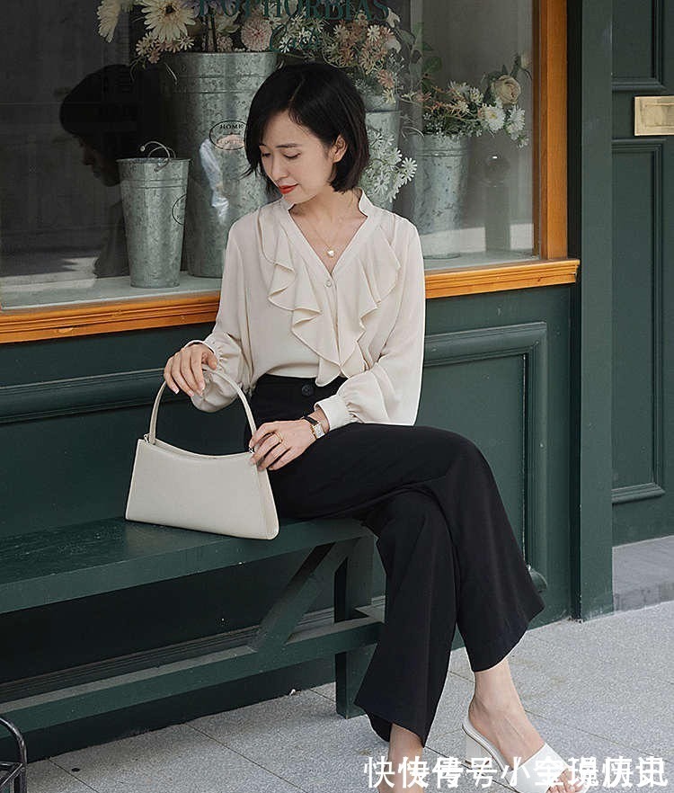 衬衫 初秋只需这3件单品就够了:针织衫、半身裙、衬衫,打造高级感