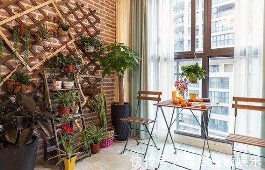 她家148平米,进门就被玄关迷住,不做吊顶跟背景墙,阳台超漂亮