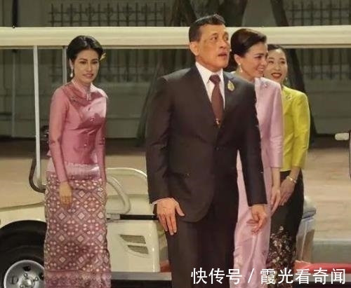 王室!苏提达早在7年之前,就以妻子身份陪同祭祖,宫廷认可远超诗妮娜