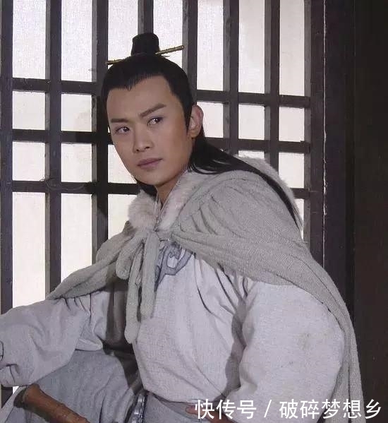 他是张丹枫的关门弟子,学得张丹枫的无名