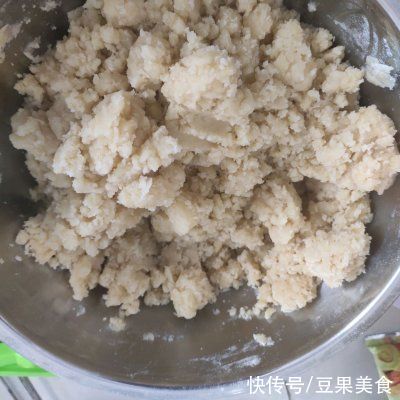 香浓美味的迷你小桃酥，一口一个，大人小孩都爱吃