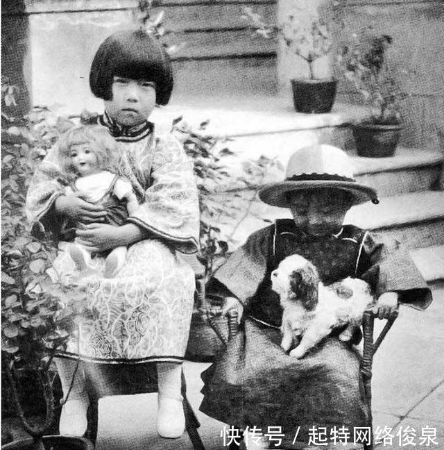 母亲遗产给姐姐,姐姐遗产给好友,他穷尽一生没钱结婚,孤独终老