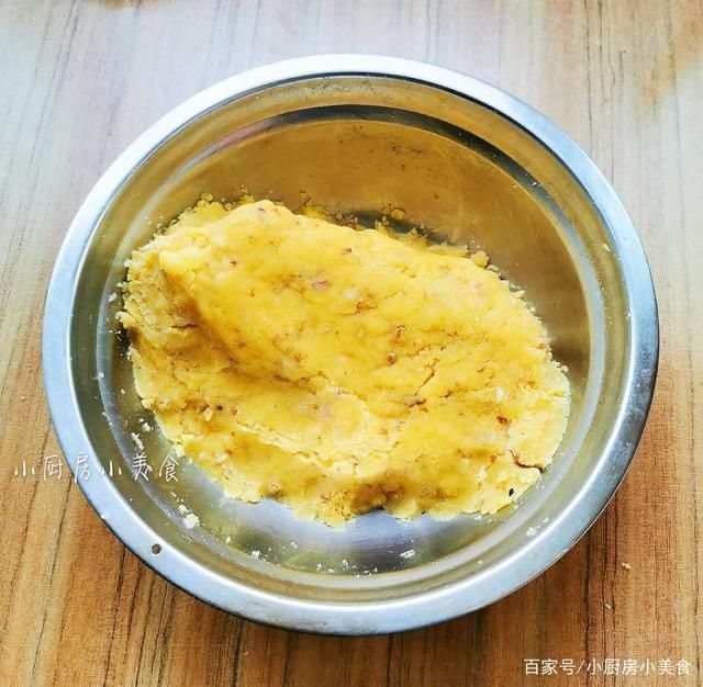 酥脆|给老妈做小时候爱吃的零食,咸香酥脆,尝一块不够,还得再来两块