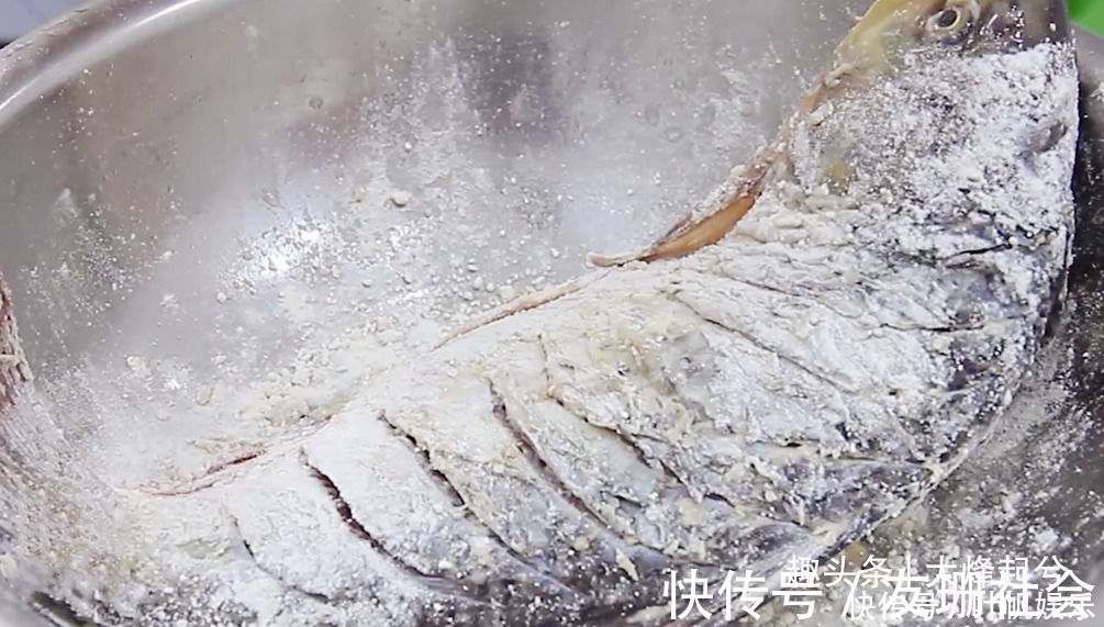 红烧鱼的家常做法,鱼肉鲜嫩入味,解馋又下饭,出锅连汤汁都不剩