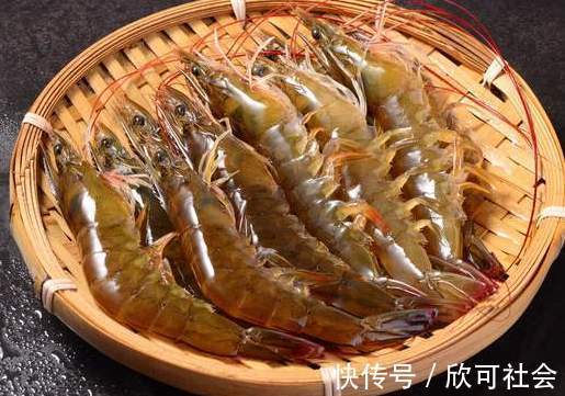 鲜虾|鲜虾，我家从不用水煮，渔民教我做法，虾肉原汁原味，鲜味不流失