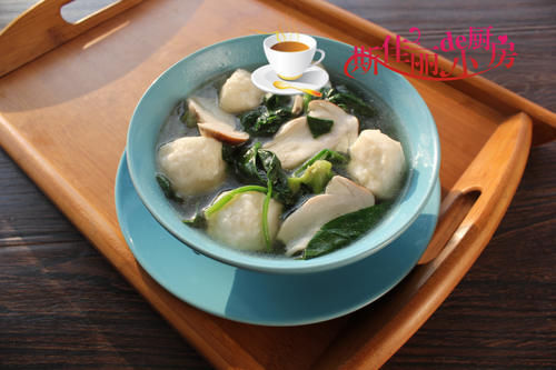 我的轻断食午餐走红朋友圈，网友：真自律，难怪45岁身材这么好