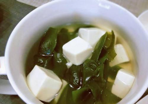  没事|海带搭配此物是血管疾病的“克星”，没事吃两口，化血栓，降三高