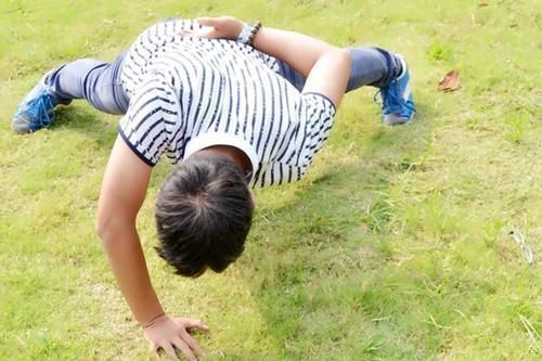 俯卧撑|每天练习45个俯卧撑,坚持了半年多,男子后来得到了什么?