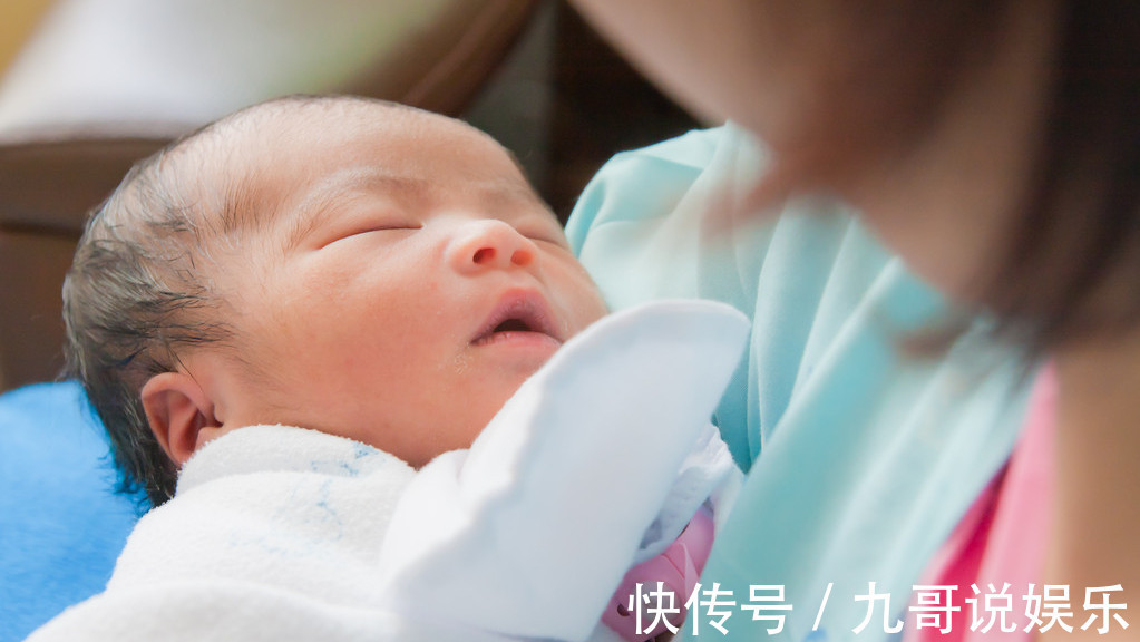 斗鸡眼|新生儿这些特殊生理现象,儿科医生孩子不是生病,不要乱花钱