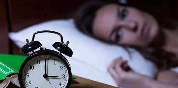 睡眠|失眠心烦，牢记：多吃“三物”，改掉“三事”，不再失眠睡得香！