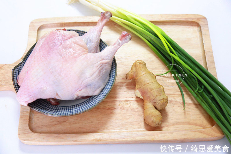  鸭腿|别买了，自家做的酱鸭比买的香，秋天吃润燥，价格比鸡肉还便宜