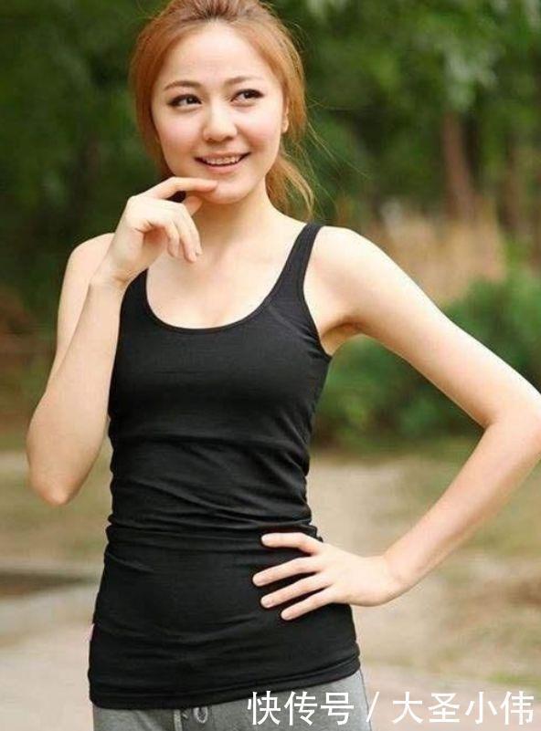 衣服|美女街拍夏日里清凉的瑜伽裤穿搭,街上最美的风景