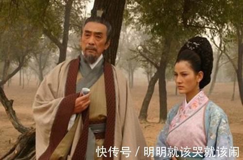 李云$李白相当敷衍的一首诗,前后不对仗不工整,却成了千古名句广为流传