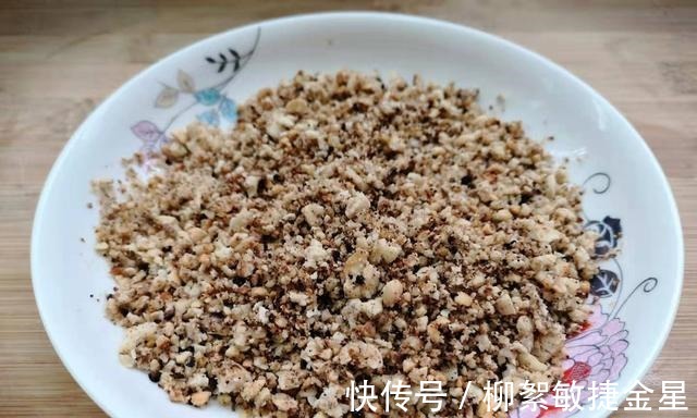 80岁奶奶每周都吃它，不怕冷精神好，回家试试，做一锅都抢光！