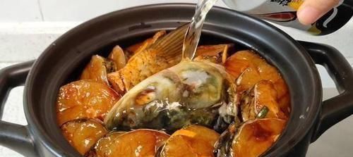 小米椒|草鱼最好吃的做法，不用煎不用炸，鲜嫩可口，3斤鱼肉上桌就扫光